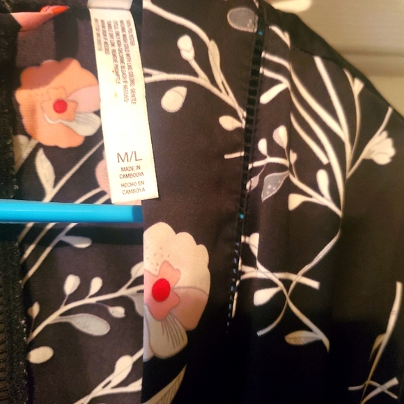 M/L Silky Robe - Picture 5 of 9